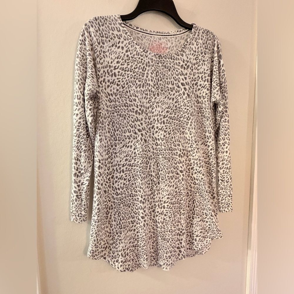 Victorias Secret Snow Leopard Long Sleeve Nightgown - Size XS